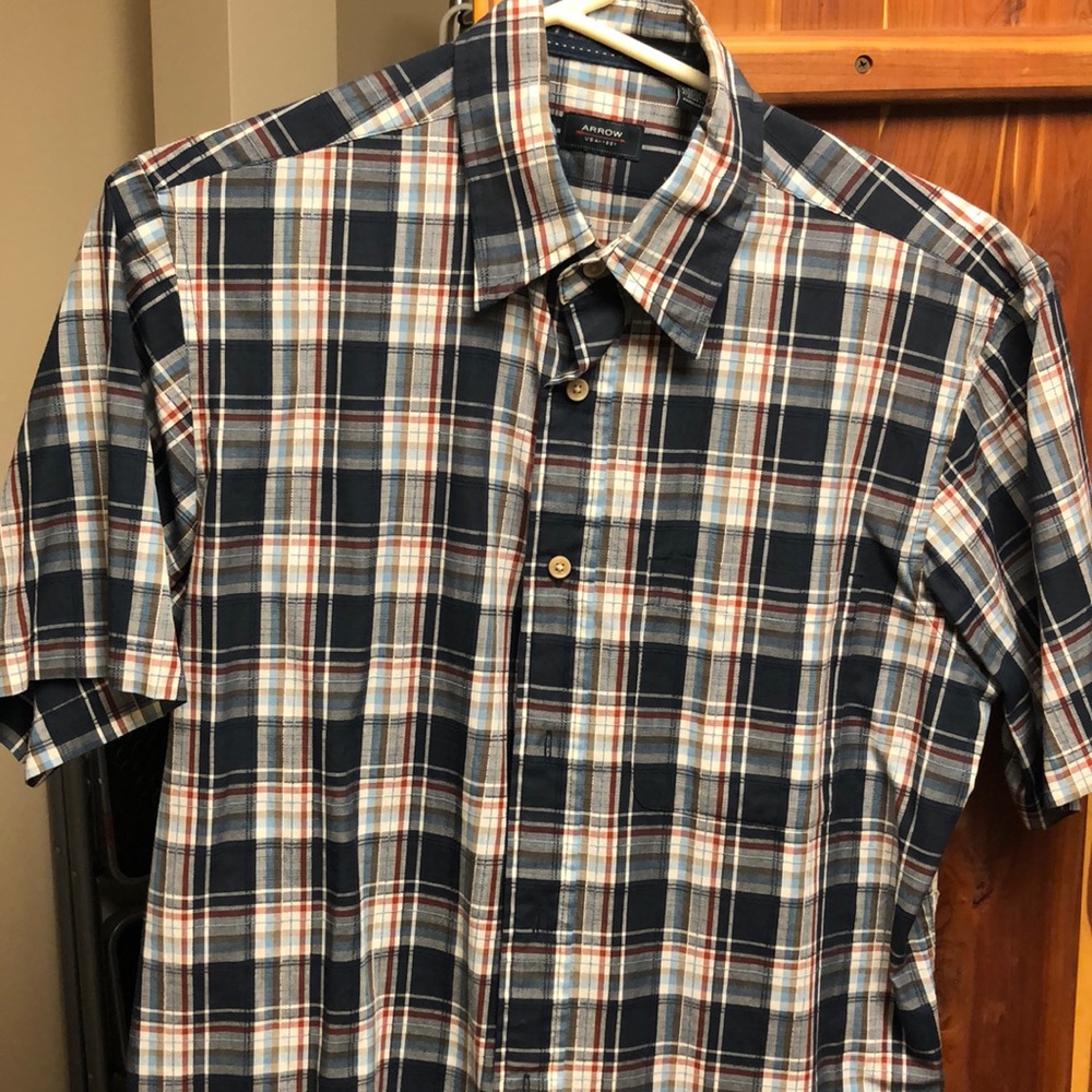 Arrow Small short sleeve button down